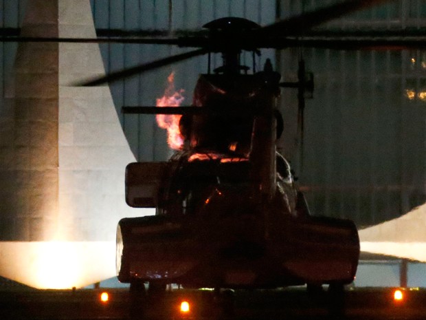 [Brasil] Helicóptero que levou Dilma a base aérea soltou chama, diz FAB Labareda-helicoptero-dilma