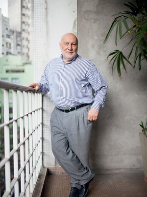 BRASILIANISTA De Masi, em visita  a São Paulo, no  fim do ano passado.  Para ele, o modelo brasileiro é o melhor (Foto: Olga Lysloff/Folhapress)