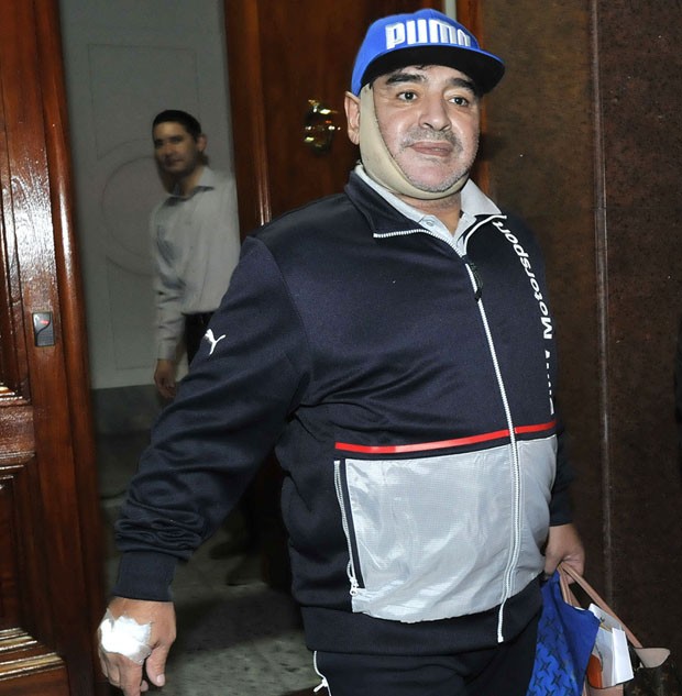 Diego Maradona fez cirurgia plástica ao rosto - Jogo da Vida