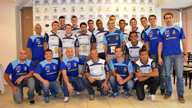 Elenco do São José Vôlei para a temporada 2013 (Foto: Danilo Sardinha/Globoesporte.com)