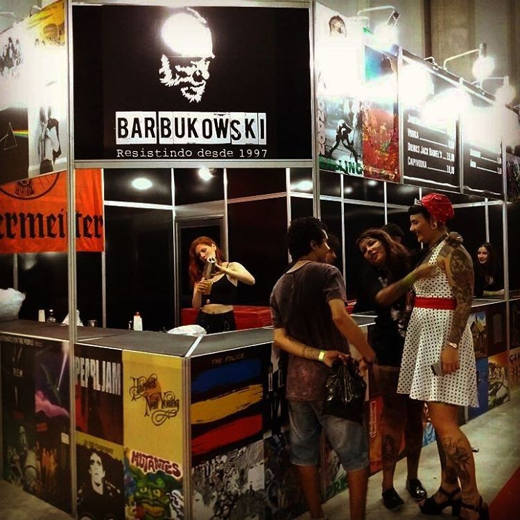 O estand do bar Bukowski na Tattoo Week Rio
