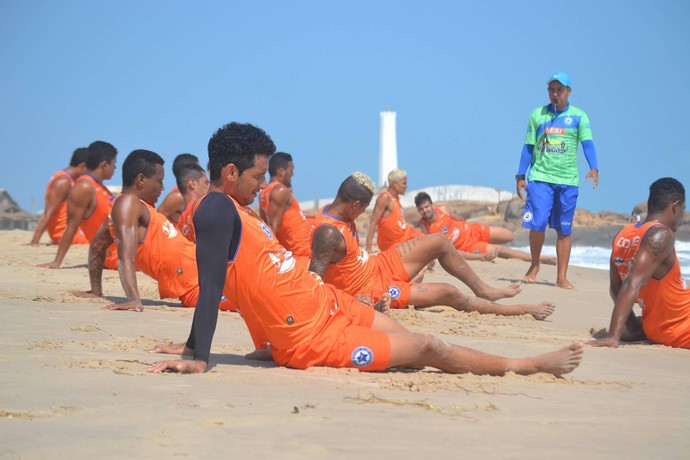 Parnahyba treina na praia (Foto: Didupaparazzo ) Parnahyba treina na praia (Foto: Didupaparazzo )