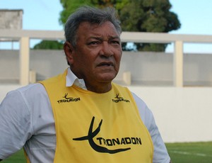 Freitas Nascimento, técnico do Campinense (Foto: Renata Vasconcellos)