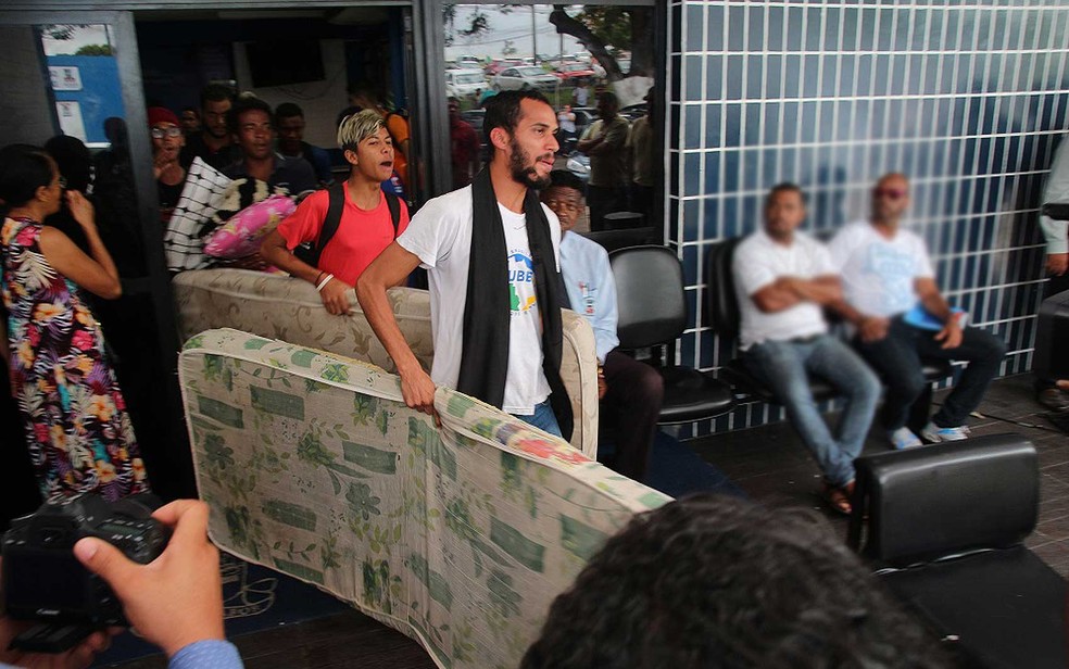 Os estudantes que ocupavam a Câmara Municipal de Camaçari deixaram o local nesta quinta-feira (4) (Foto: Ascom/Câmara de Vereadores)