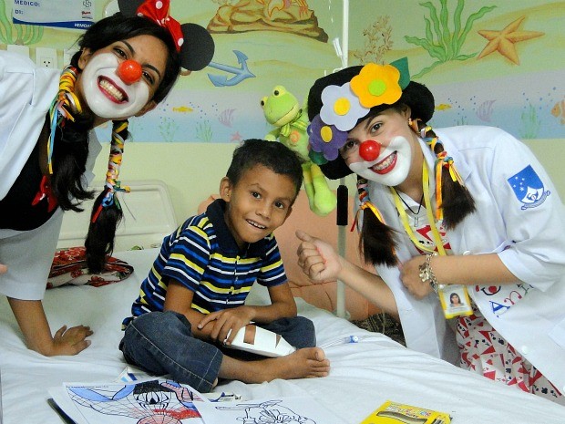 Objetivo do grupo é levar alegria e colocar sorriso no rosto das crianças (Foto: Divulgação/Anjos da Enfermagem)