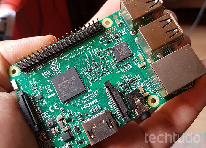 Raspberry Pi pode passar por overclock para atingir velocidade maior (Foto: Filipe Garrett/TechTudo)