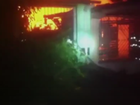 Incêndio destrói casa no Centro de Macapá; idosa foi retirada do local