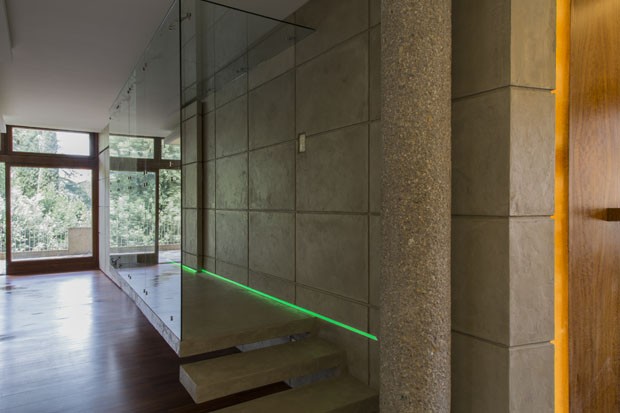 Lorena cavalcanti: casa une concreto, tecnologia e história