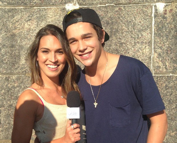 Talitha Morete com Austin visitando o Cristo no Rio (Foto: Mais Você/TV Globo) Talitha Morete com Austin visitando o Cristo no Rio (Foto: Mais Você/TV Globo)