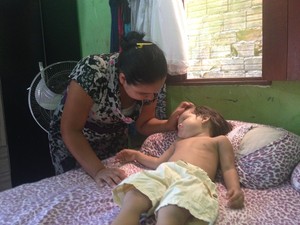 Mãe de Michael acredita em recuperação com tratamento fora do estado (Foto: Jorgelani Pantoja/Arquivo Pessoal)