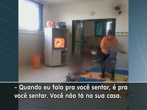 Monitora agredia crianças em creche de Porto Ferreira (Foto: Reprodução/EPTV)