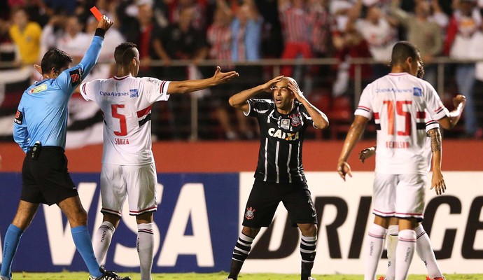 São Paulo x Corinthians Emerson Expulsão (Foto: Marcos Ribolli)