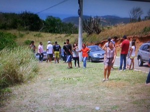 Corredor cai em ribanceira, ninguém vê e corpo é encontrado por tio em Búzios (Foto: Reprodução/ Inter TV) Corredor cai em ribanceira, ninguém vê e corpo é encontrado por tio em Búzios (Foto: Reprodução/ Inter TV)
