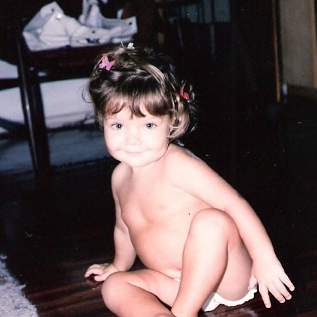 Luiza Possi quando criança em foto postada por ela (Foto: Reprodução/Instagram)