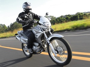 Honda NX 400i Falcon (Foto: Divulgação)