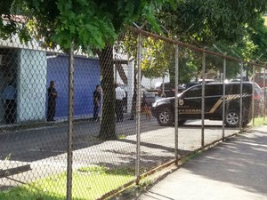 Movimentação na Delegacia da Polícia Federal em Juiz de Fora nesta terça (Foto: Vagner Tolendato/G1) Movimentação na Delegacia da Polícia Federal em Juiz de Fora nesta terça (Foto: Vagner Tolendato/G1)