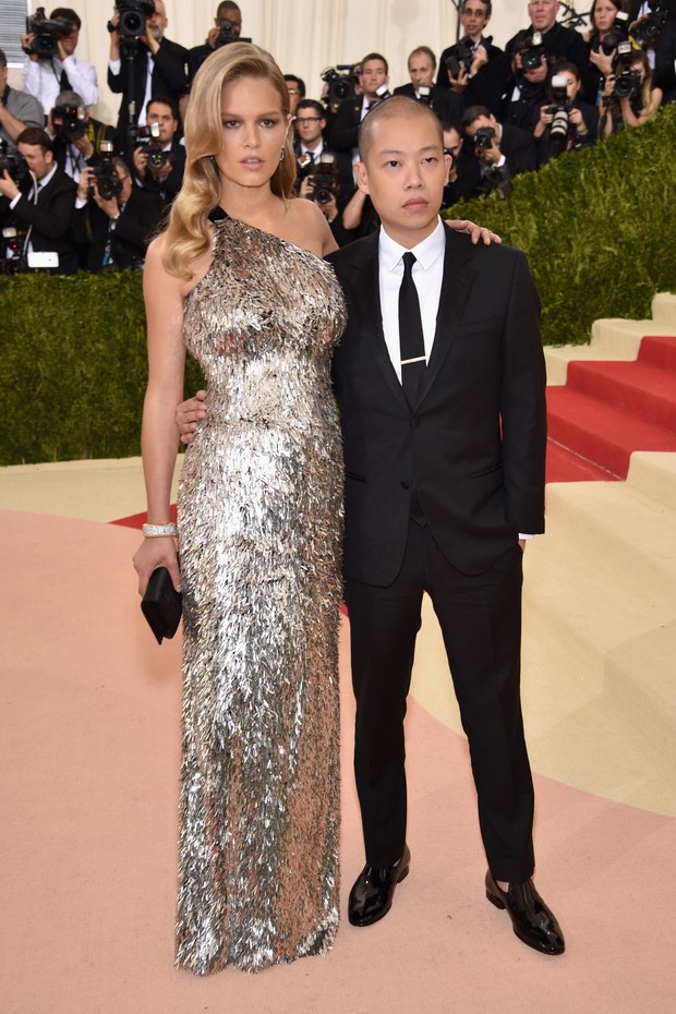 Anna Ewers e Jason Wu  (Foto: AFP / Getty)