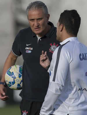 Tite decreta disputa aberta no ataque do Corinthians: 