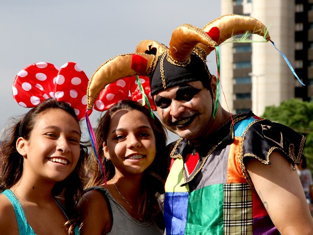 Foliões durante desfile do Pacotão no carnaval 2015 (Foto: Vianey Bentes/TV Globo) Foliões durante desfile do Pacotão no carnaval 2015 (Foto: Vianey Bentes/TV Globo)
