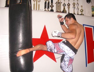 Lutador Jussier Formiga faz treinamentos para estreia no UFC (Foto: Artur Dantas/Divulgação)