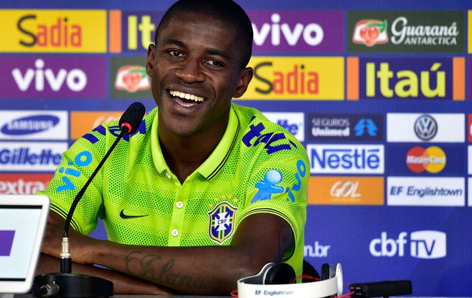 Ramires brasil coletiva (Foto: Gaspar Nobrega / Vipcomm) Ramires brasil coletiva (Foto: Gaspar Nobrega / Vipcomm)