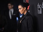 Kim Kardashian usa look de gosto duvidoso em evento de Rihanna