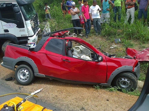 Acidente na BR-116 deixa três pessoas mortas; afirma PRF (Foto: Blog do Anderson/ Divulgação)