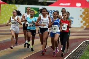 Ana Gabriela venceu os 1000 metros rasos (Foto: Bruno Miani/COB)