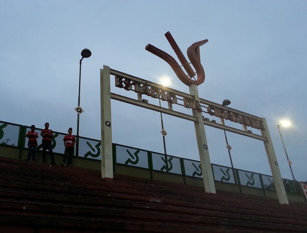Torcida Flamengo Estádio da Cidadania  Volta Redonda (Foto: Janir Junior)
