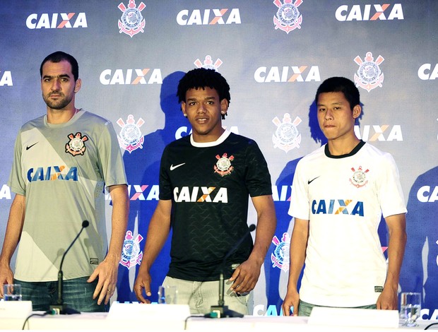 Novo patrocínio do Corinthians (Foto: Marcos Ribolli / Globoesporte.com)