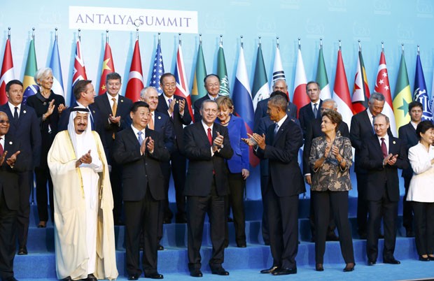 Foto oficial dos chefes de Estado do G20 no encontro de cúpula realizado na Turquia (Foto: Murad Sezer / Reuters)