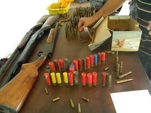 Cerca de 250 munições são de fuzil de uso exclusivo do exército. (Foto: 7 segundos)