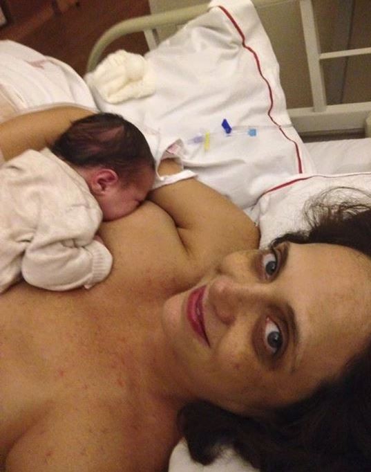 Letícia Isnard e sua filha Teresa (Foto: Reprodução do Facebook )