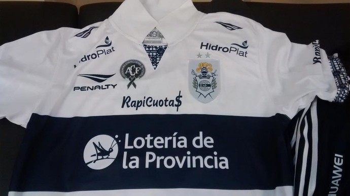 Gimnasia Y Esgrima - Chapecoense (Foto: Reprodução/Twitter)