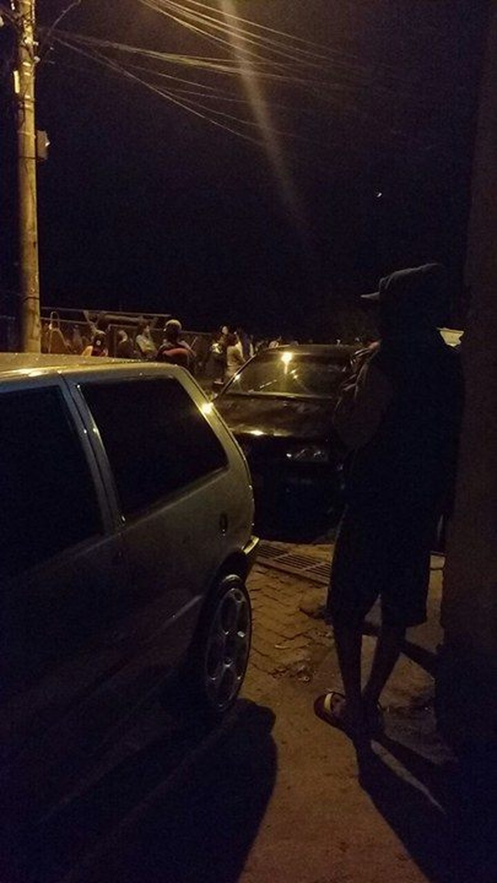 Traficantes da localidade de Casinhas, em Petrópolis, estariam impedindo passagem de ônibus (Foto: Divulgação / Polícia Civil)