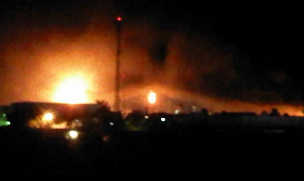 Dezenove pessoas morreram em explosão na maior refinaria da Venezuela. (Foto: Reprodução/VTV)