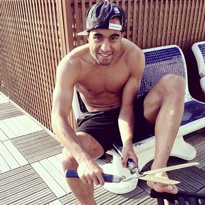 Lucas exibe forma diferente de cortar as unhas (Foto: Instagram) Lucas exibe forma diferente de cortar as unhas (Foto: Instagram)