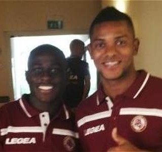 Na Itália, Borja pegou banco de brasileiro e foi trollado em pizzaria