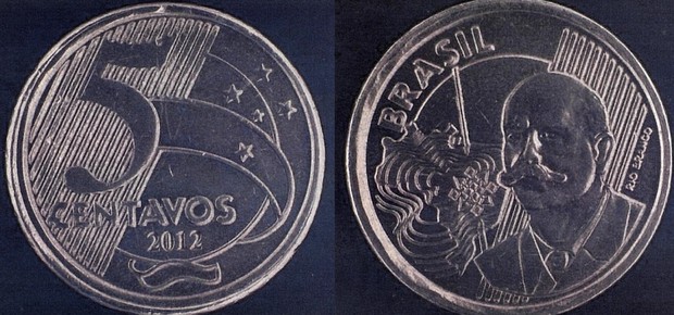 Moeda de cinquenta centavos com defeito apresenta inscrição de cinco centavos. BC divulgou regras para "recall" (Foto: Divulgação/BC)