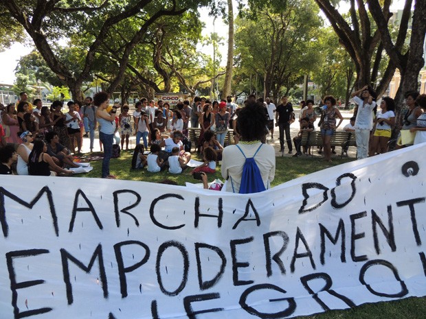 Marcha do Empoderamento Recife (Foto: Thays Estarque/ G1)