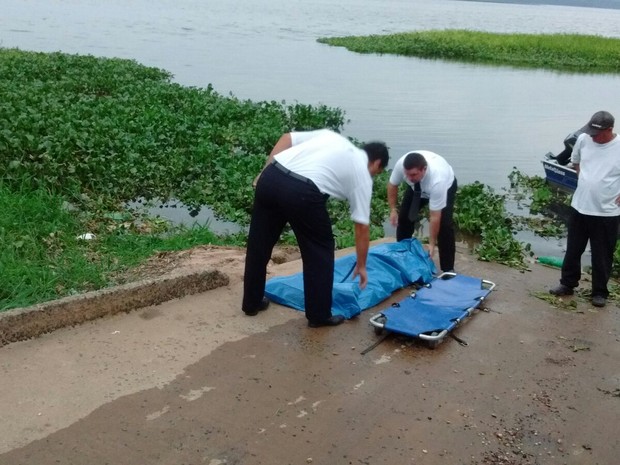 G1 Mulher é Encontrada Morta Perto De Barco à Deriva No Rio Tietê Notícias Em Bauru E Marília 