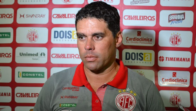 Leandro Sena, técnico do América-RN (Foto: Jocaff Souza)