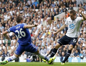 terry Sigurdsson Tottenham x chelsea (Foto: AFP)