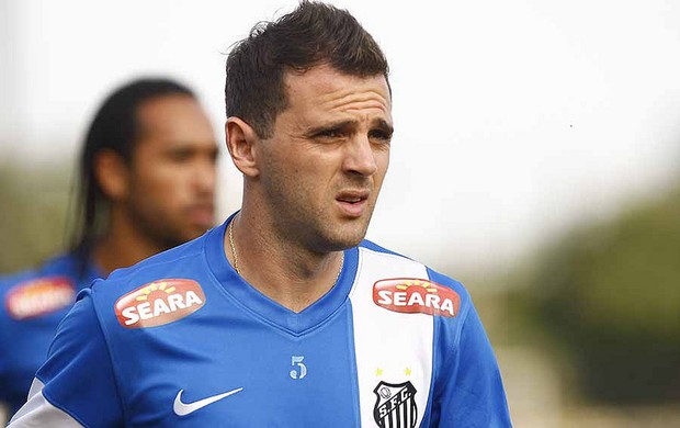 Meia Montillo Santos treino (Foto: Ricardo Saibun / Divulgação Santos FC)