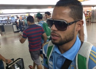 João Paulo avalia retorno e prega respeito em disputa por vaga na lateral