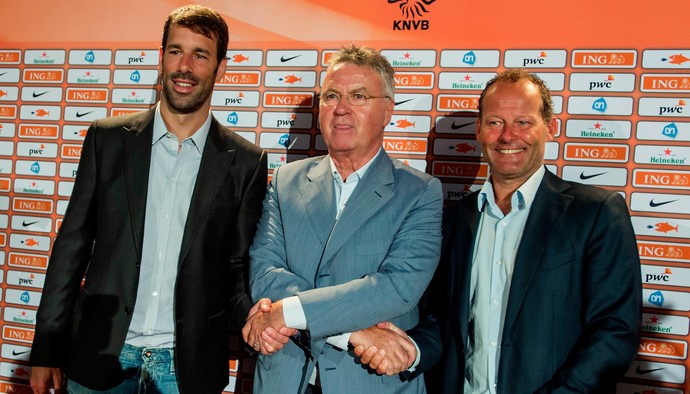 Guus Hiddink Ruud van Nistelrooy e Danny Blind nova comissão técnica da Holanda (Foto: Agência Reuters)
