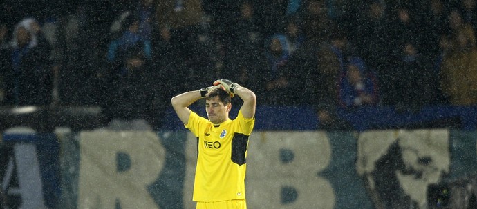 Casillas Porto x Vitória de Guimarães (Foto: AFP)