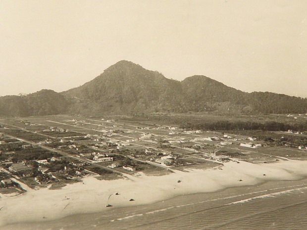 Vista aérea da praia do Boqueirão na época da emancipação (Foto: Arquivo )