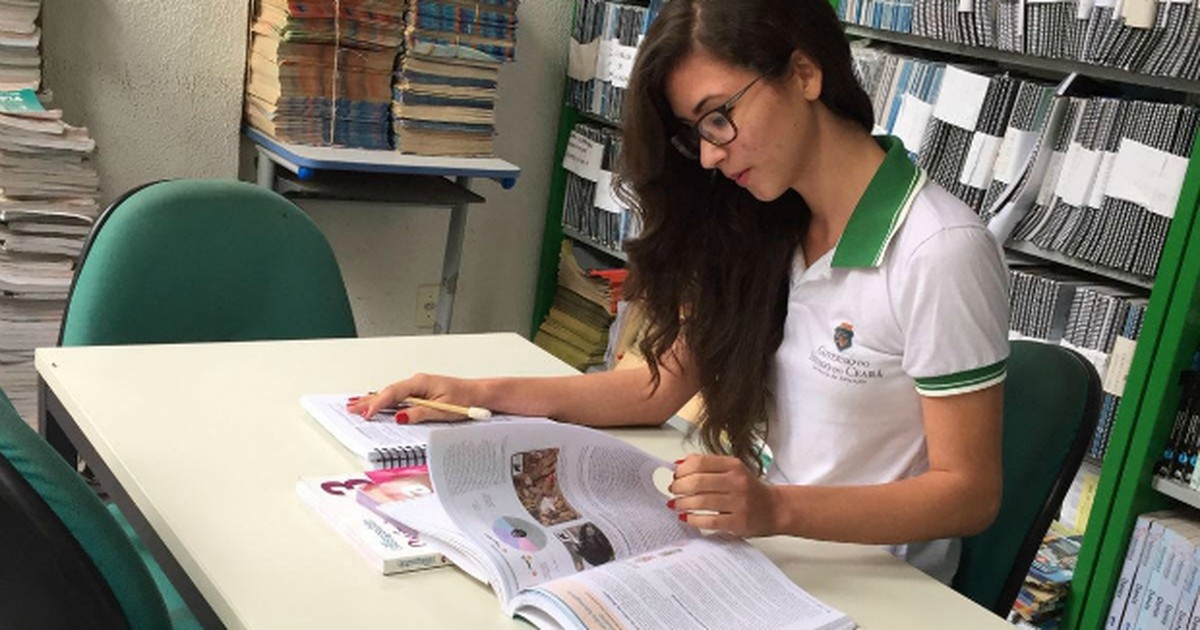 Camila Uma Estudante De Medicina De Uma Área Rural