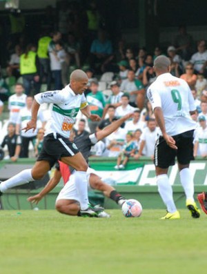 Alex Coritiba 1 x 1 Atlético Colón (Foto: Divulgação / Site oficial do Coritiba)